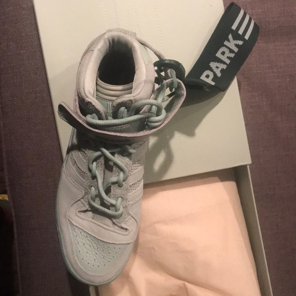 Ivy Park Adidas Forum MINT GREEN BNIB - Picture 3 of 6